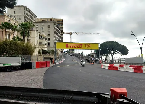 Sainte-Dévote corner