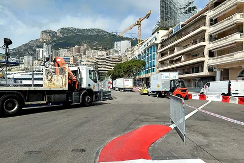 Sortie du tunnel et chicane