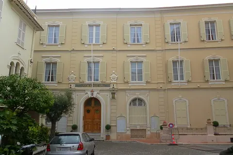 Mairie de Monaco et place de la Mairie